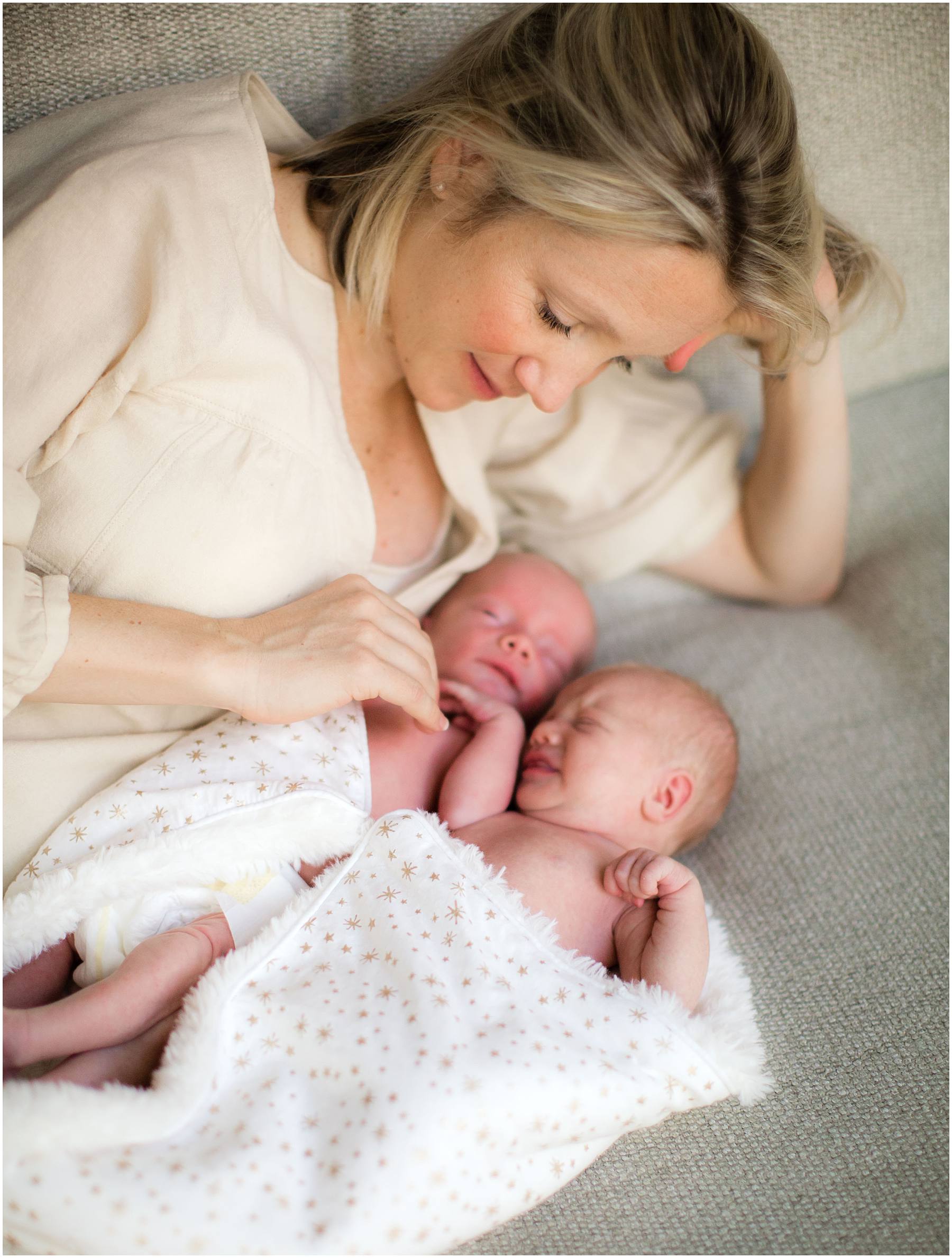 Chicago Lifestyle Newborn Photographer with Twins