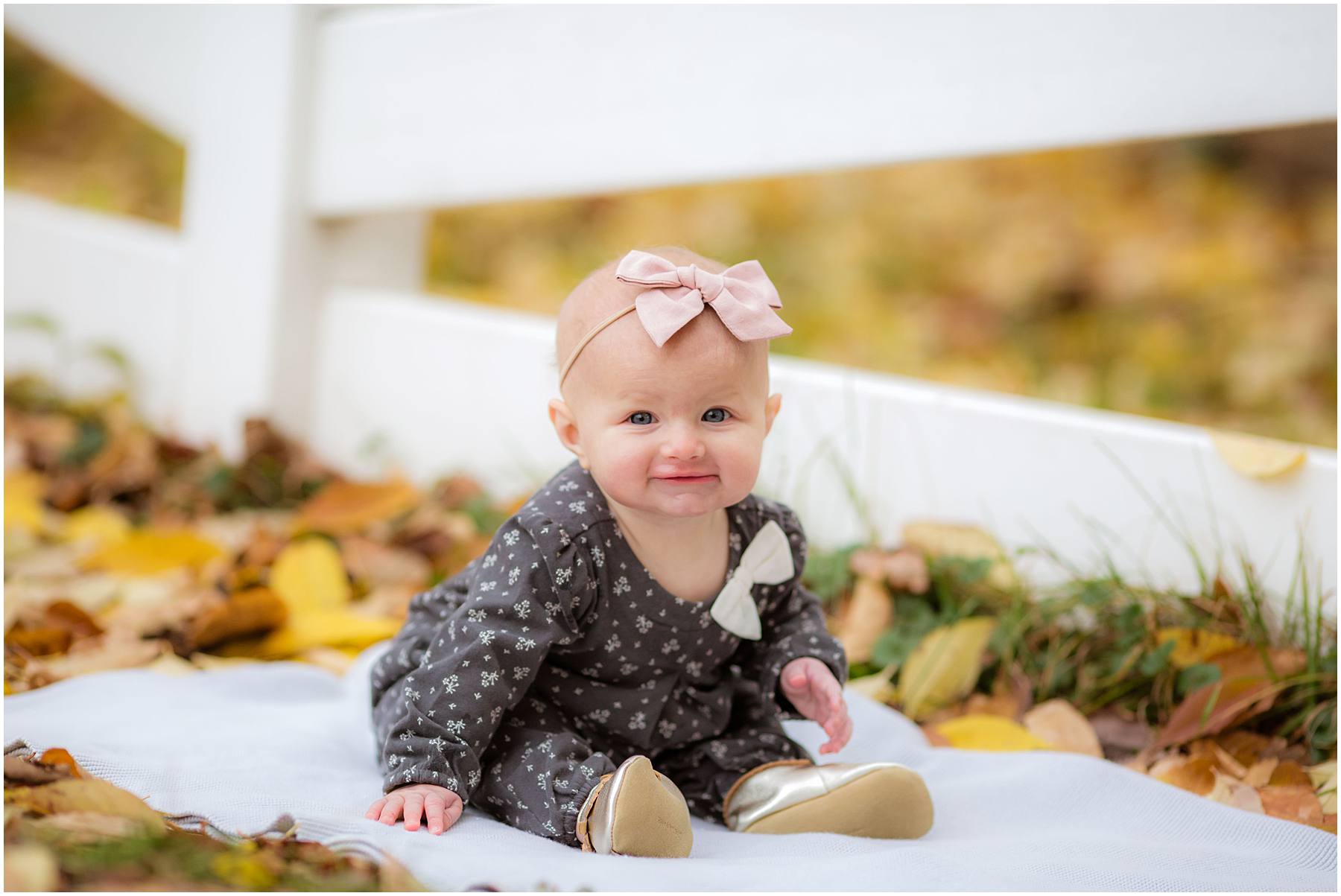 Chicago Lifestyle Family Photographer in Lincoln Park for Fall Photos