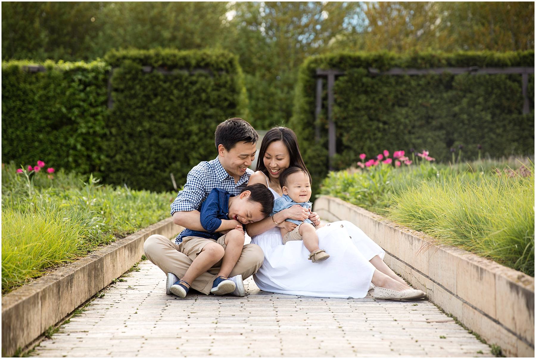 Chicago Lifestyle Family Photographer at Lurie Garden and Art Institute