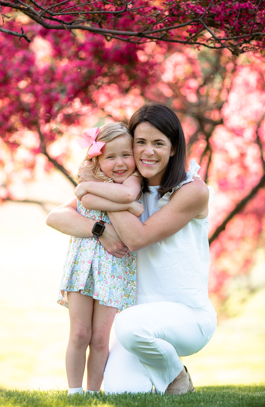 Stephanie Anne Photography Chicago Family Photos in Grant Park's Spring Flowering Trees
